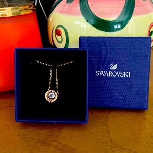 NWT Swarovski Sparkling Dance necklace
Round cut, White, Rose gold-tone plated